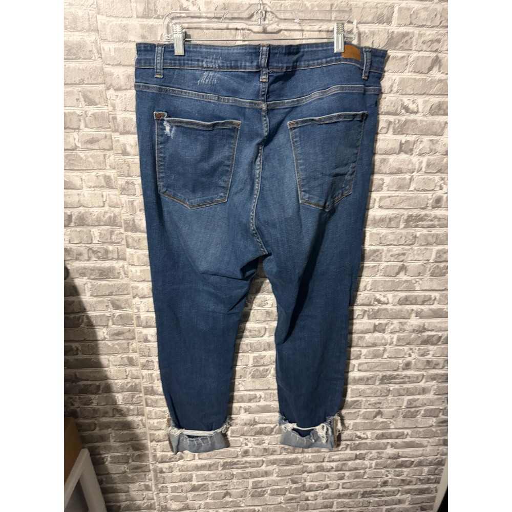 Judy Blue Skinny Fit Distressed Frayed Hem Jeans Medium Wash Denim Womens 22W - Picture 2 of 3